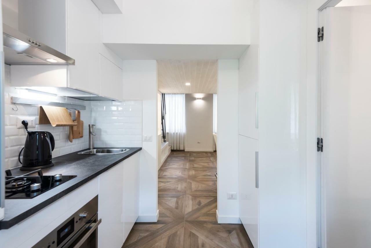 Luxury Apartment Milano Centro Luaran gambar