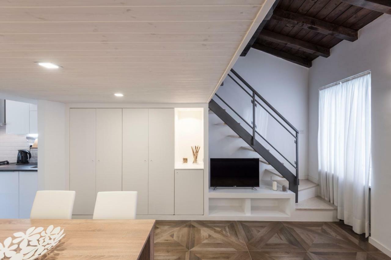 Luxury Apartment Milano Centro Luaran gambar