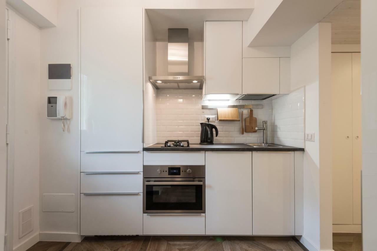 Luxury Apartment Milano Centro Luaran gambar
