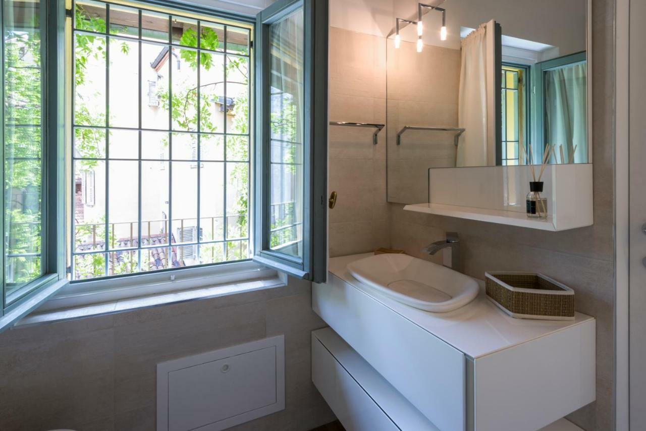 Luxury Apartment Milano Centro Luaran gambar